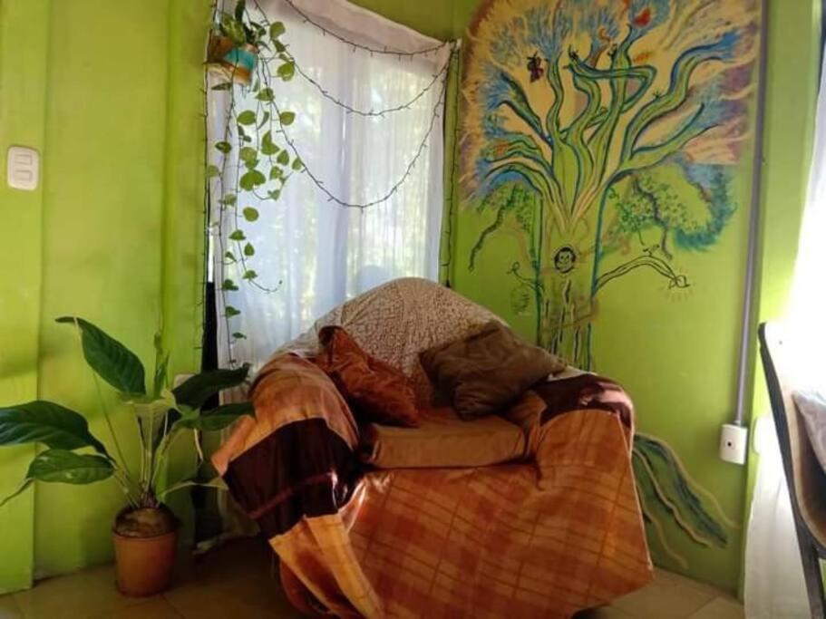 הוילה Casa Flor De Annia ~ Cozy 2 Bdrm On The River Sierpe ~ Walkable To Town מראה חיצוני תמונה